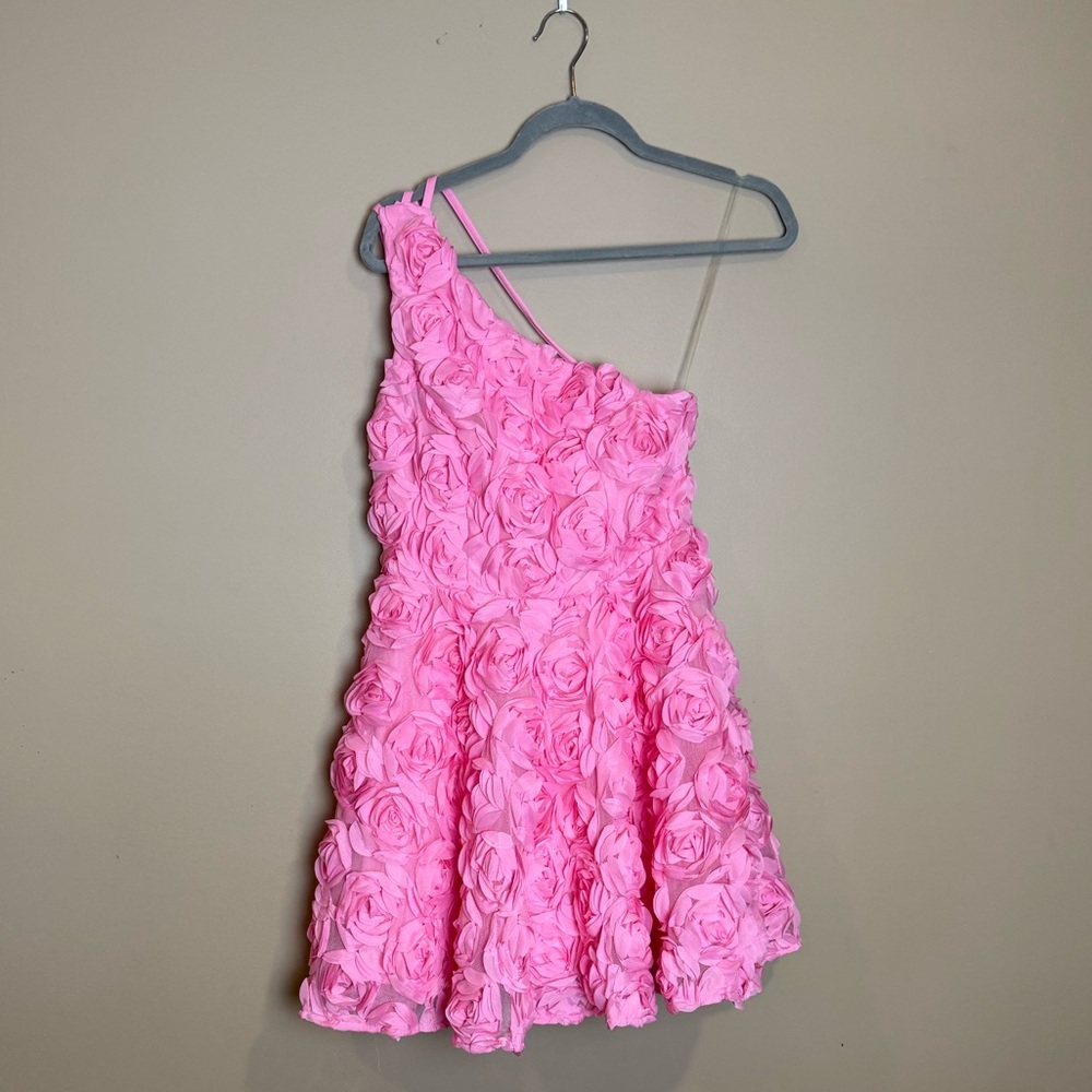NWT Pink Floral One Shoulder Mini Dress Size Medium